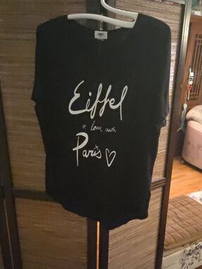 Black 'Eiffel in love with Paris' Graphic Tee